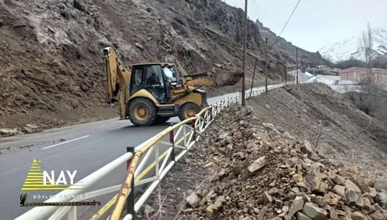 Naxçıvanda dağ uçqunu oldu - FOTOLAR