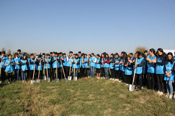 Yevlaxda aztəminatlı ailələr üçün meyvə bağları salınıb - FOTO