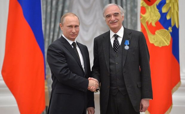 Vladimir Putin Polad Bülbüloğlunu təbrik etdi