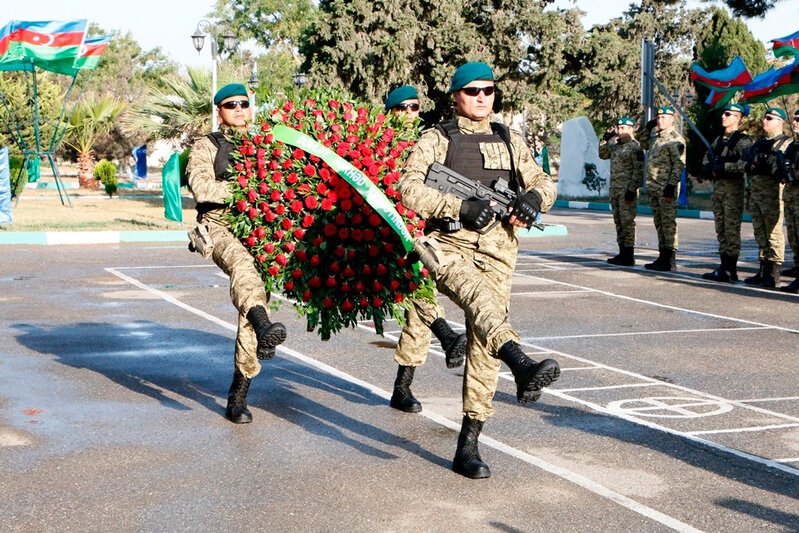 Azərbaycan sərhədçilərinə orden və medallar təqdim edilib - FOTO