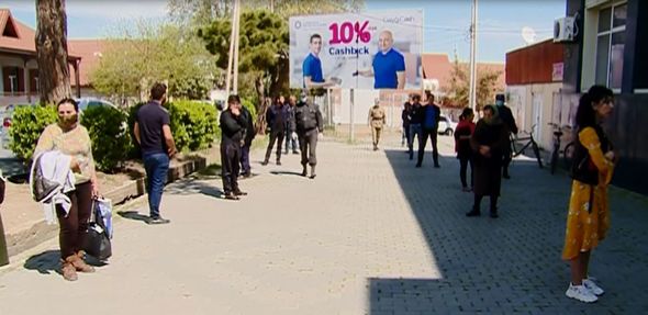 Xüsusi karantin rejiminin tələblərinin yerinə yetirilməsinə nəzarət edilir - FOTO