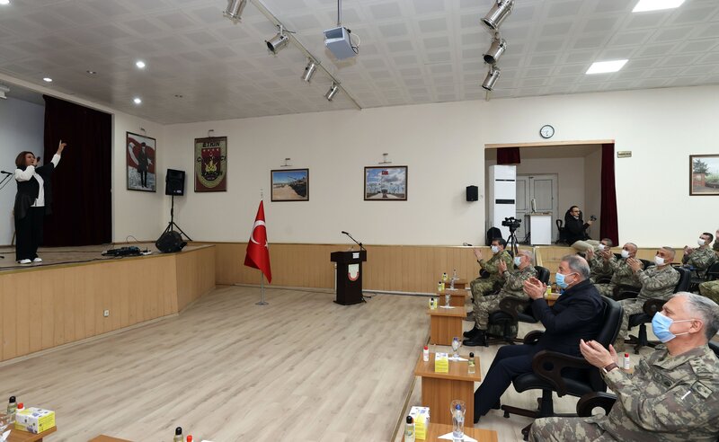 Azərini Hulusu Akarın dəvəti ilə Bakıya gəldi - FOTO