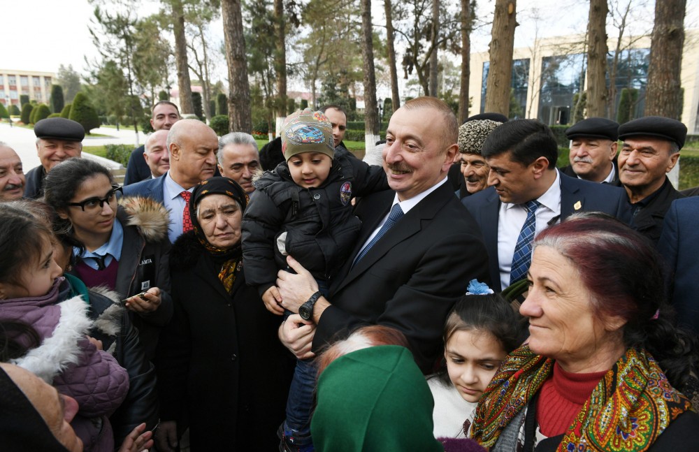 Əhalinin Prezidentə dərin məhəbbət və inamının ifadəsi – MƏKTUBLAR