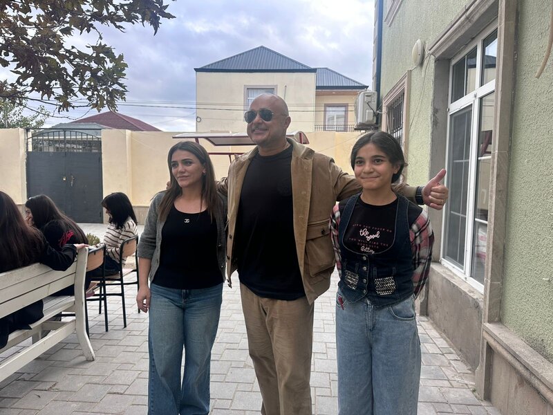 Miri Yusif doğum gününü kimsəsiz uşaqlarla keçirdi - FOTOLAR