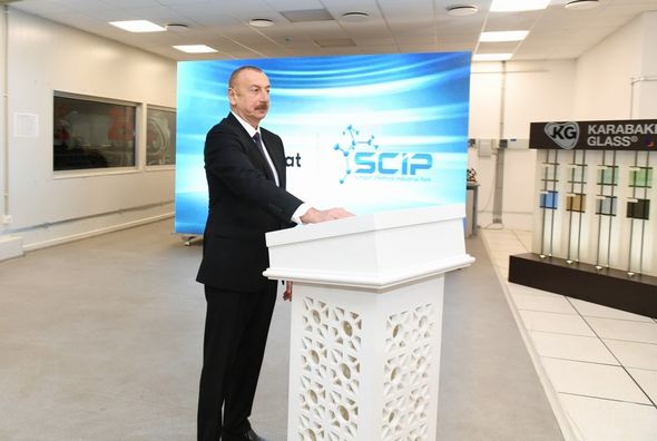 İlham Əliyev Sumqayıt Kimya Sənaye Parkında iki zavodun təməlini qoydu - FOTO/VİDEO