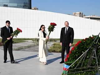 İlham Əliyev Bakıda Zəfər parkının açılışında iştirak edib - FOTOLAR