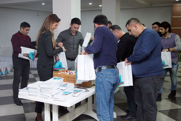 Könül Nurullayevanın seçki qərargahında iş dayanmır - FOTO
