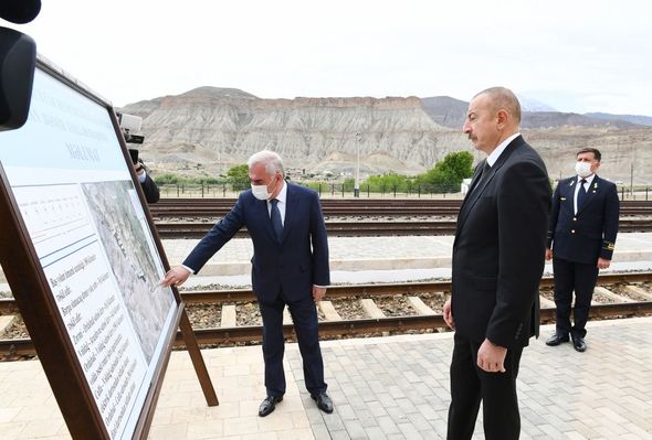 Prezident Ordubad dəmir yolu stansiyası ilə tanış oldu - YENİLƏNİB+FOTO