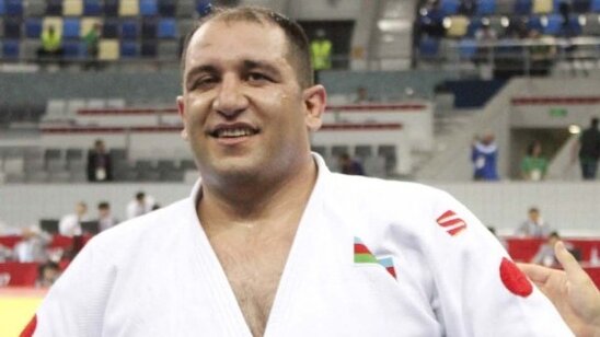 İlham Zəkiyev finalda