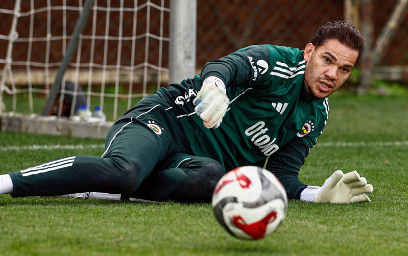 Zədələndiyinə görə heyətdən çıxarıldı — FOTO