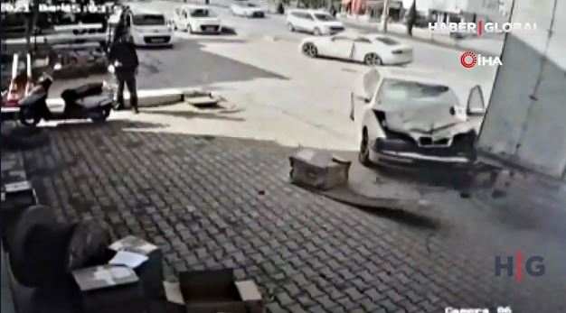 Yük boşaldarkən ölümdən son anda qurtuldu – VİDEO