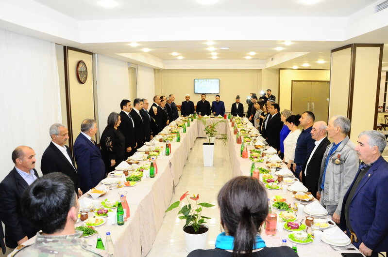 Naftalanda İftar süfrəsi açılıb - FOTOLAR