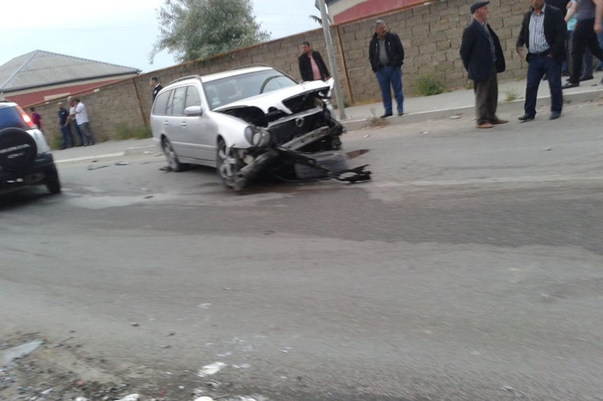 Maştağada ağır avtomobil qəzası baş verib - Ölən var