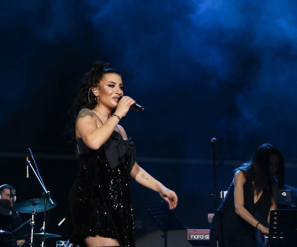 Bakıda konsert verən İrem Derici: "Bir azərbaycanlı ilə evlənəcəm"