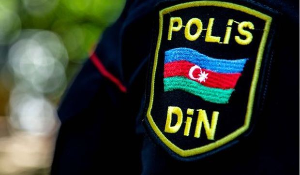 Polis Abşeronda özünü şübhəli aparan şəxsi saxladı