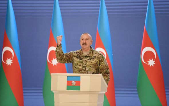 İlham Əliyev Azərbaycan Ordusunun şəxsi heyəti ilə görüşdü - FOTO