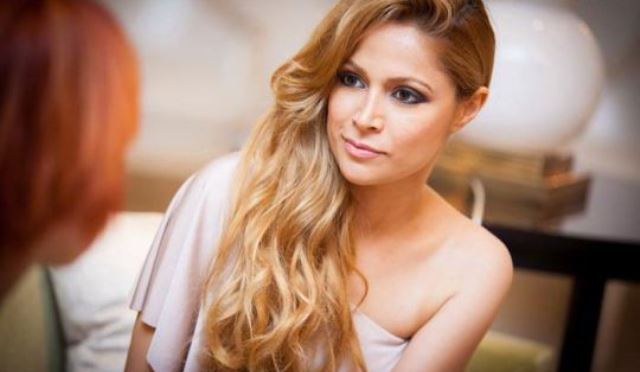 Yanınızda kişi olması övladınızdan vacibdir ?' - Nigar Camal