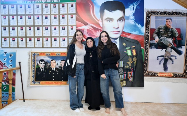 Leyla və Arzu Əliyeva Pəncəli Teymurovun ailəsini ziyarət etdilər - FOTOLAR