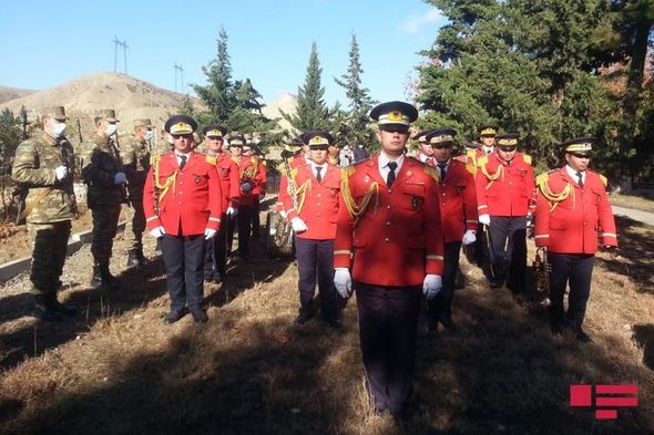 Şəhid polkovnik Babək Səmidli dəfn olunub - FOTO