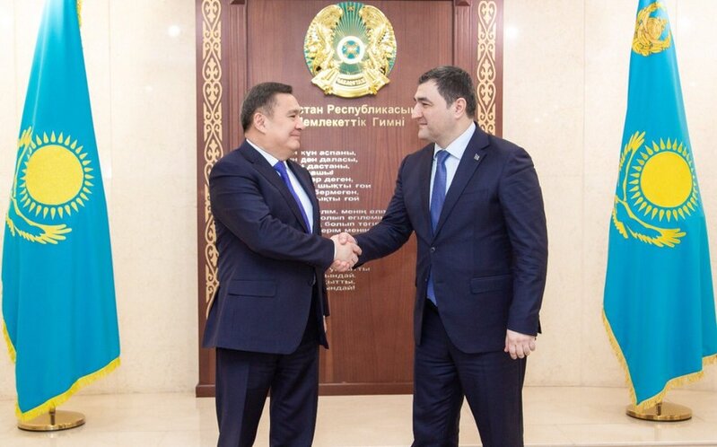 Azərbaycan səfiri Qazaxıstanın daxili işlər naziri ilə görüşdü