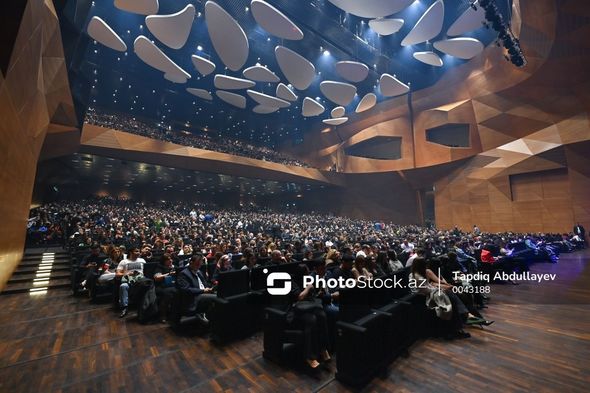 Sertab Erenerin Bakıdakı konsertindən FOTOREPORTAJ