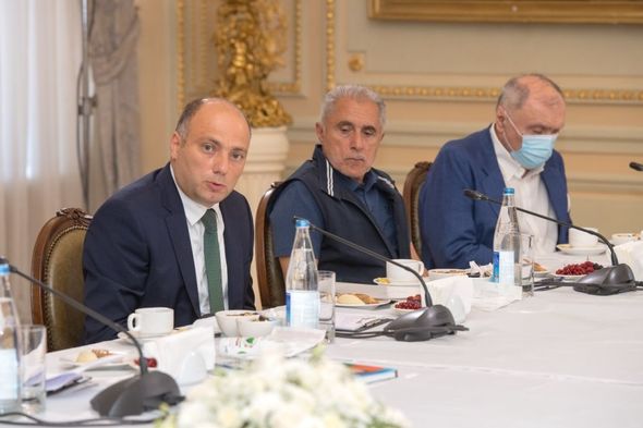 Anar Ələkbərov bir qrup tanınmış mədəniyyət və incəsənət xadimi ilə görüşüb - FOTO