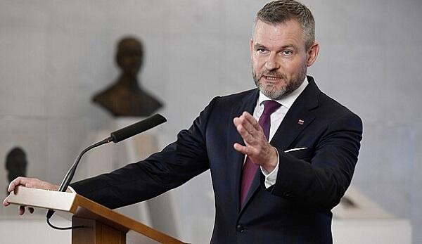 Slovakiya Prezidenti Azərbaycana gələcək
