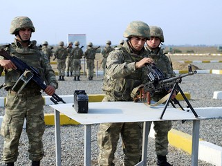 Zakir Həsənov döyüş hazırlığı üzrə məşğələləri izləyib - FOTO