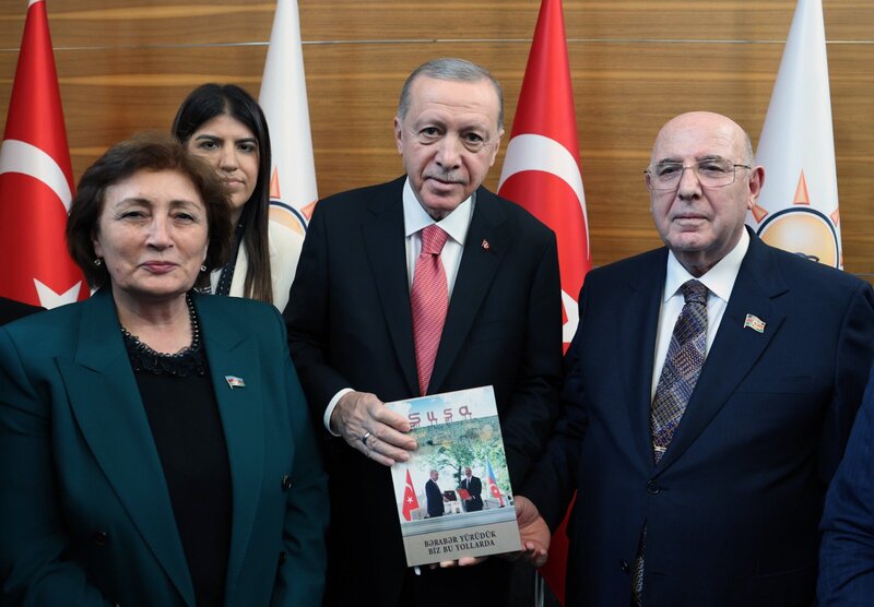 Ərdoğan azərbaycanlı deputatları qəbul etdi - FOTOLAR