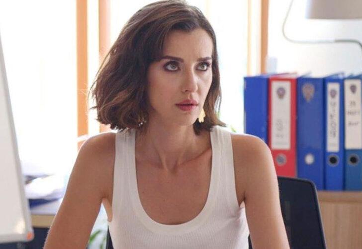 Tanınmış aktrisa gəmidə bikinili görüntülərini paylaşdı - FOTOLAR