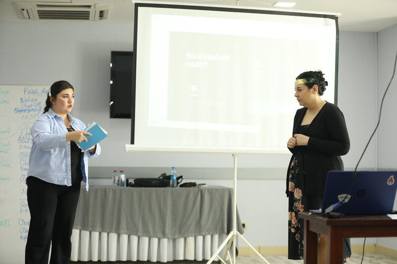 Gənc qızlar üçün AI düşərgəsi: Gəncə və Mingəçevirdə texnologiyaya yeni addım