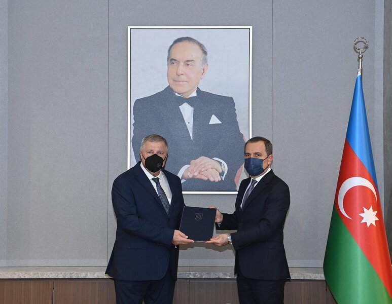 Ceyhun Bayramov Slovakiyanın yeni səfiri ilə görüşdü - FOTO