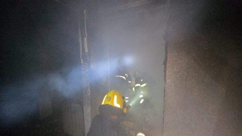 Bakıda çoxmərtəbəli yaşayış binasında yanğın BAŞ VERDİ - Sakinlər təxliyə edildi