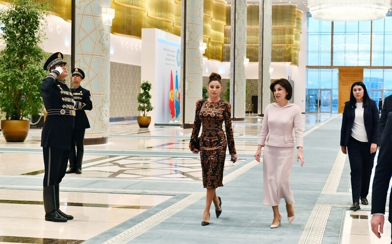 Mehriban Əliyeva Ziroatxon Mirziyoyeva ilə görüşüb - FOTO