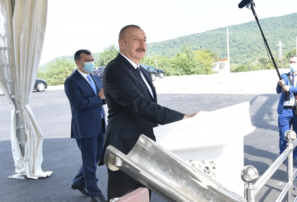 İlham Əliyev İsmayıllıda təməlqoyma mərasimində - FOTO