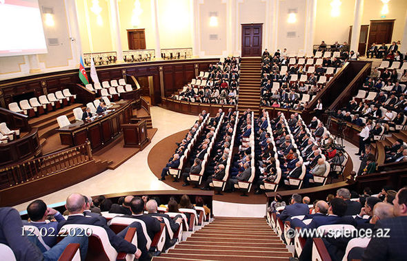 AMEA-da İqtisadiyyat naziri Mikayıl Cabbarovla görüş keçirilib - FOTO