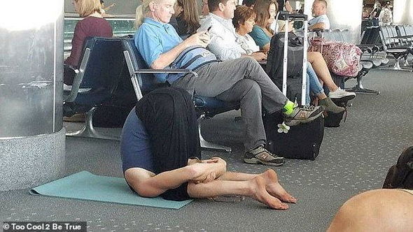 Aeroportun gözləmə zalından ən maraqlı görüntülər - FOTO/VİDEO