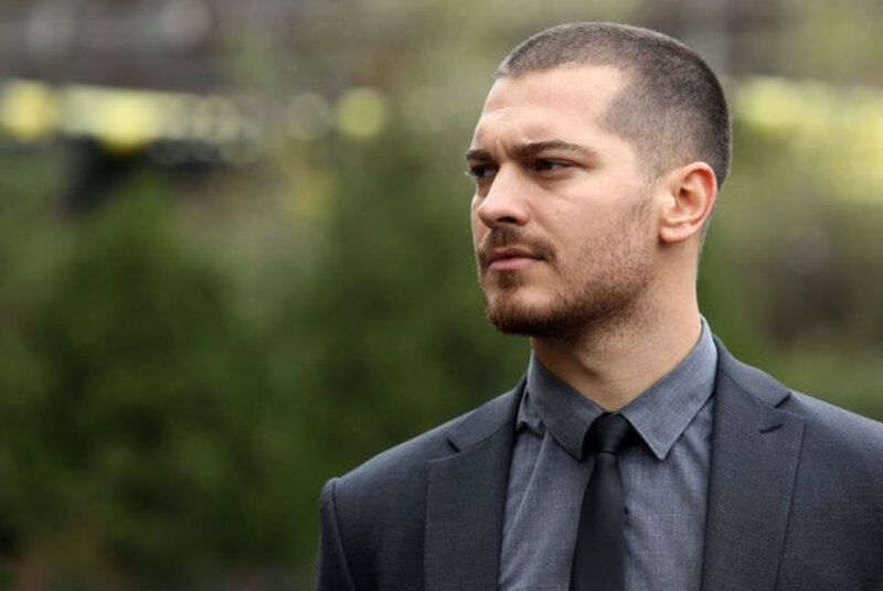 Evlənməyə hazırlaşan Çağatay Ulusoy fantastik məbləğə qayıq alır