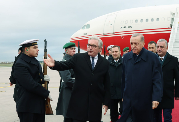 Ərdoğan Almaniyada - FOTO</p> 
 <p>