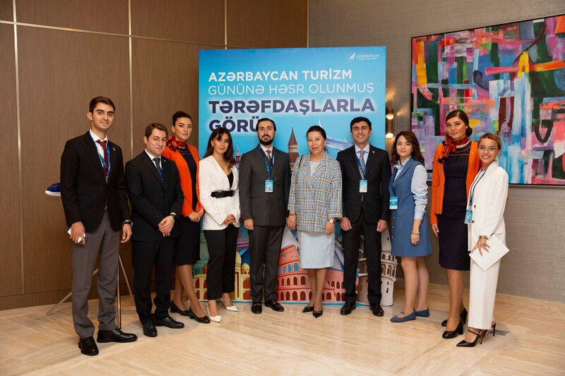 AZAL və turizm agentlikləri turizm və aviasiyanın inkişafını müzakirə ediblər - FOTO