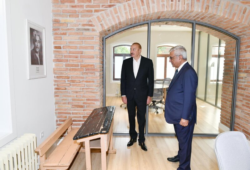 Prezident Qazax Müəllimlər Seminariyasında yaradılan şəraitlə tanış olub - FOTO