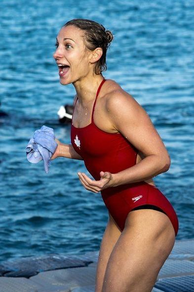 22 metr hündürlükdən donmuş gölə tullandı - FOTO/VİDEO
