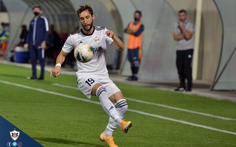 Yol polisi "Qarabağ"ın futbolçusunu saxladı