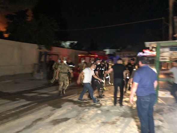 "Sobsan" boya fabrikindəki yanğında xəsarət alan FHN əməkdaşları xəstəxanaya aparıldı – YENİLƏNİB+FOTO/VİDEO