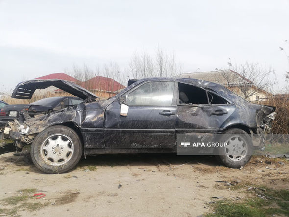 Bakı-Quba yolunda maşın dərəyə aşdı - FOTO