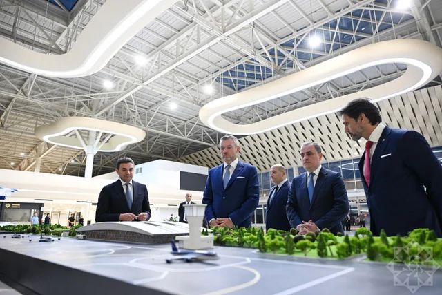 Slovakiya prezidenti Füzuli aeroportundan təyyarə ilə Bakı şəhərinə yola düşüb - FOTO