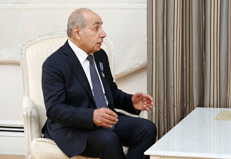 Prezident Yaqub Eyyubova 