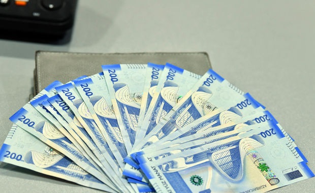 749 min manat pulun xaricə qanunsuz köçürülməsinin qarşısı alındı