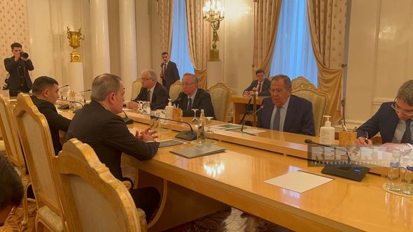 Moskvada Ceyhun Bayramovla Sergey Lavrov arasında görüş başladı