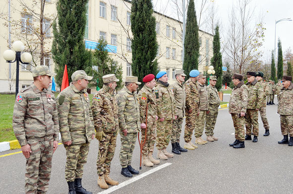 Müdafiə naziri yeni yaradılan komando hərbi hissəsində olub - FOTO - VİDEO